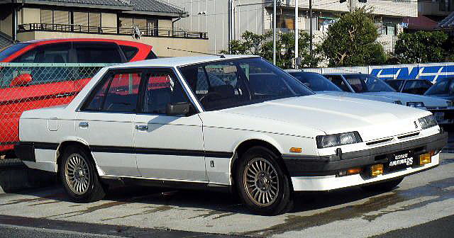 スカイライン4ドアRS－X AT